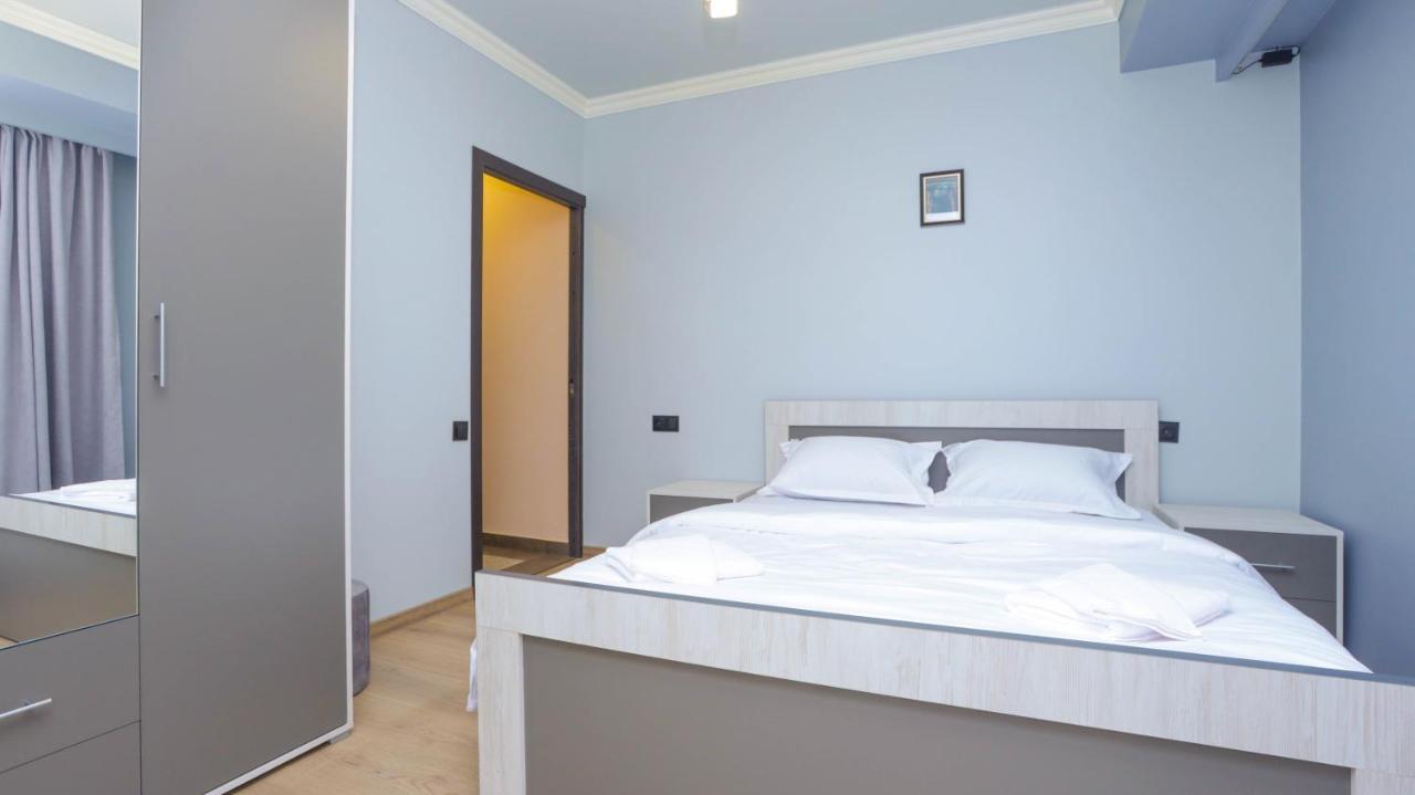 Stay Inn Apartments On Amiryan 15 เยเรวาน ภายนอก รูปภาพ
