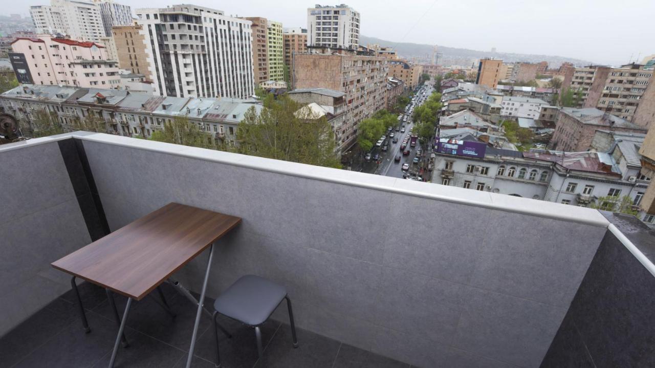 Stay Inn Apartments On Amiryan 15 เยเรวาน ภายนอก รูปภาพ