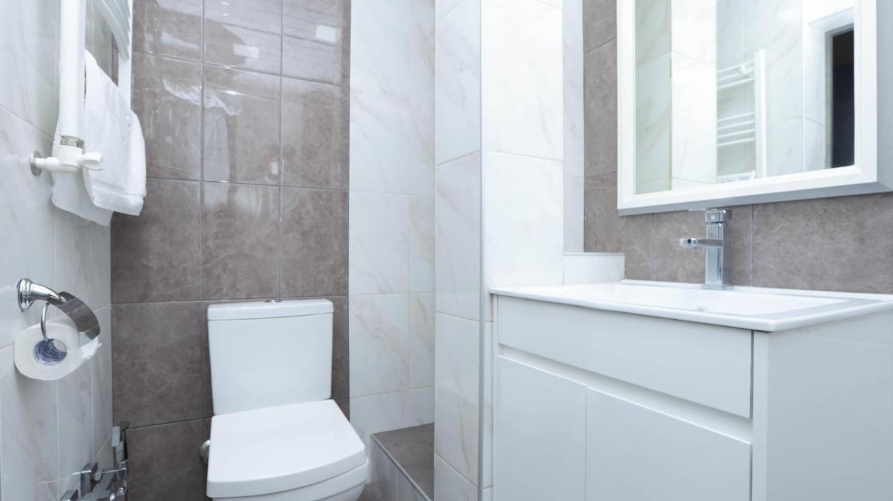 Stay Inn Apartments On Amiryan 15 เยเรวาน ภายนอก รูปภาพ