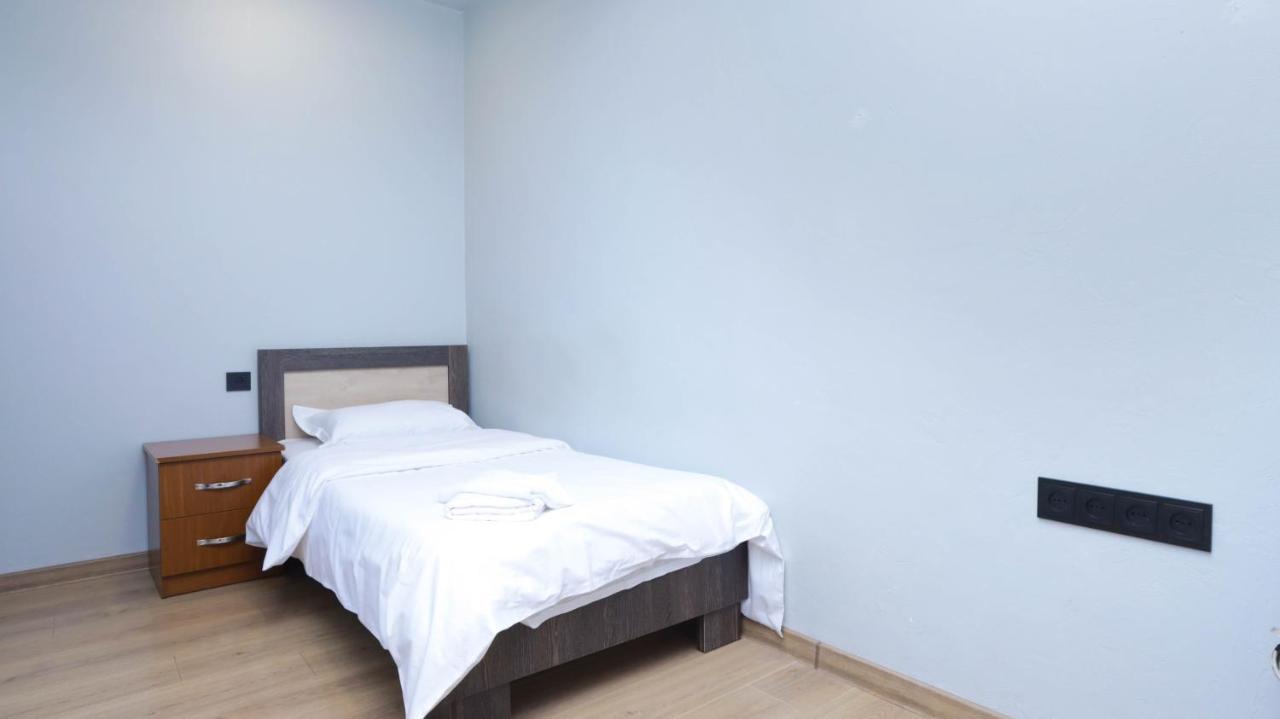 Stay Inn Apartments On Amiryan 15 เยเรวาน ภายนอก รูปภาพ