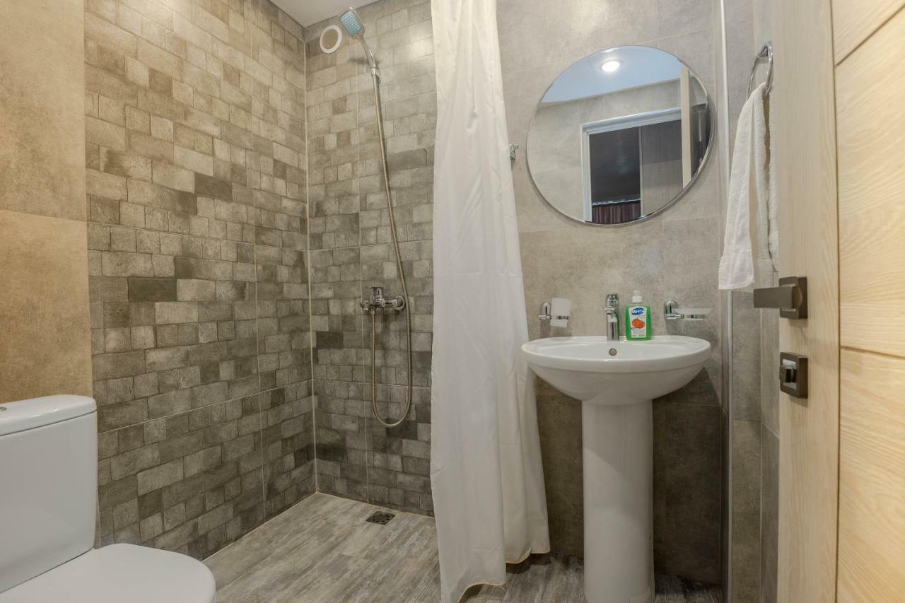 Stay Inn Apartments On Amiryan 15 เยเรวาน ภายนอก รูปภาพ