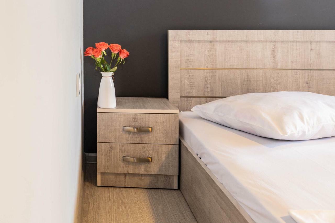 Stay Inn Apartments On Amiryan 15 เยเรวาน ภายนอก รูปภาพ