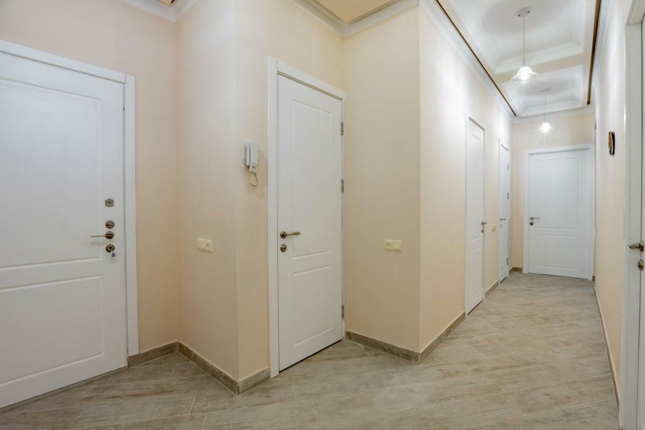 Stay Inn Apartments On Amiryan 15 เยเรวาน ภายนอก รูปภาพ